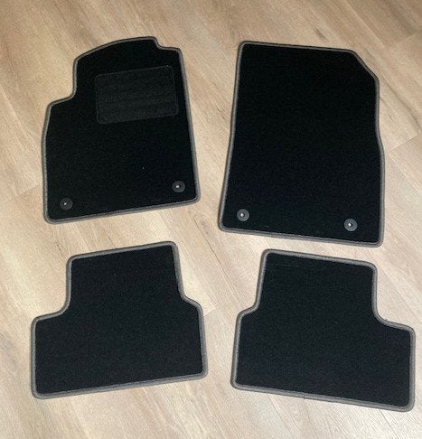 Mattenset voor een Opel Astra type J, Auto-onderdelen, Info@schoenek.de, Opel, Nieuw, Ophalen of Verzenden