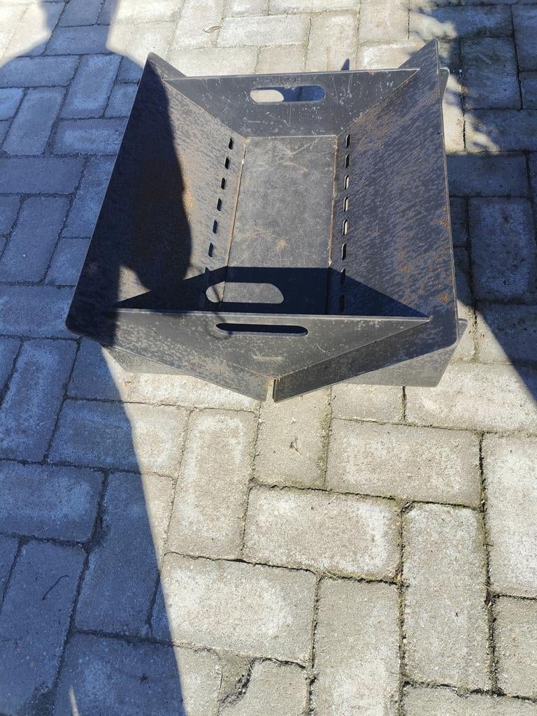 Zeer zware ijzeren vuurschaal, Ophalen