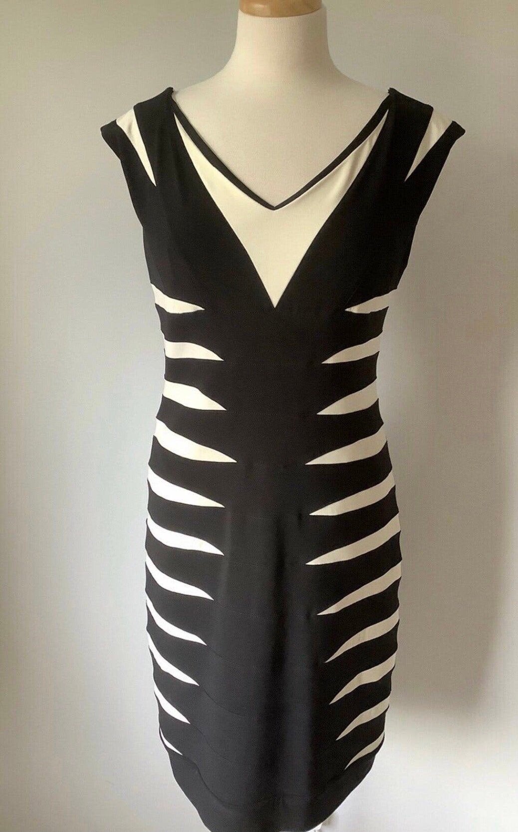 Ribkoff elegante slanke jurk zwart creme dessin maat 38, Maat 38/40 (M), Zo goed als nieuw, Onder de knie, Meerkleurig