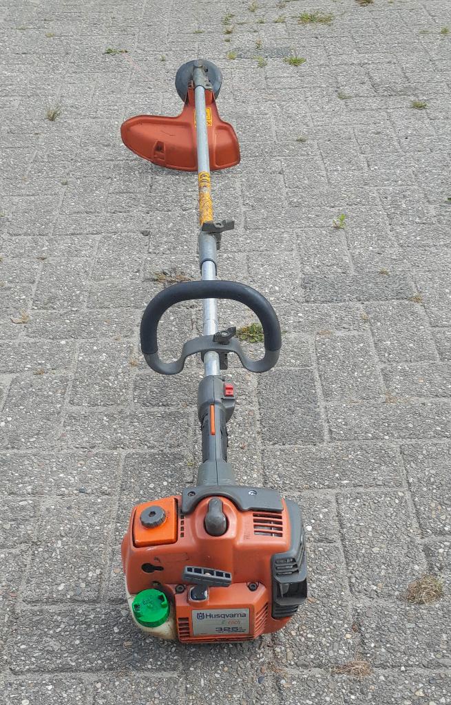 Husqvarna combimotor met bosmaaier/heggenschaar, Tuin en Terras, Bosmaaiers, Ophalen, Benzine, Gebruikt, 30 tot 50 cm