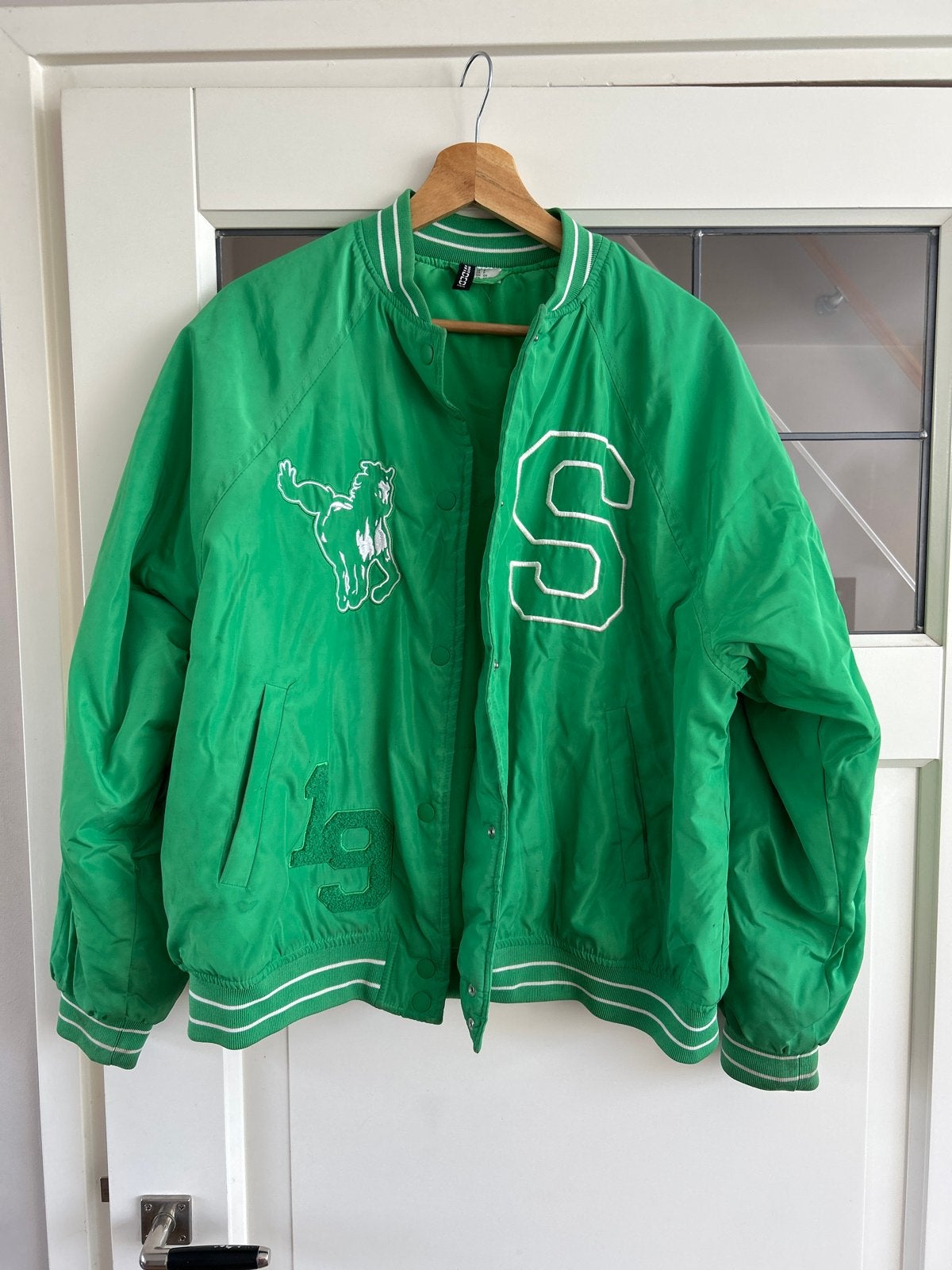 Groen H&M Divided Varsity Jacket Maat S, Ophalen of Verzenden, Gedragen, Maat 36 (S), Groen
