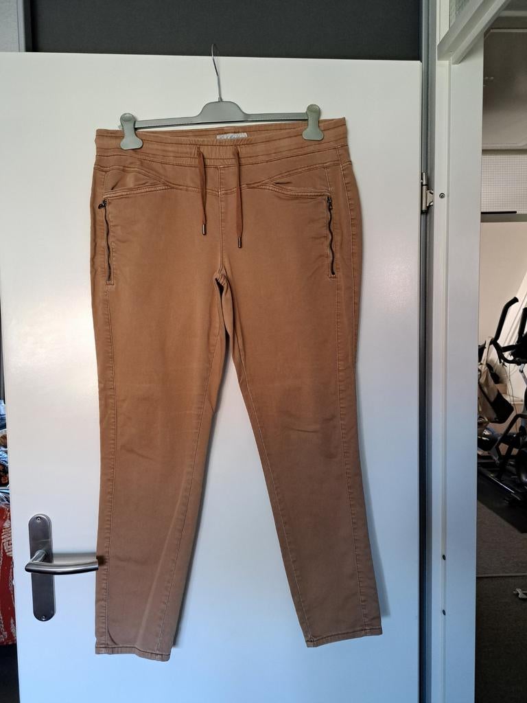 ZGAN Red Button jogger jeans caramel mt 44 stretch, Bruin, Maat 42/44 (L), Ophalen of Verzenden, Zo goed als nieuw