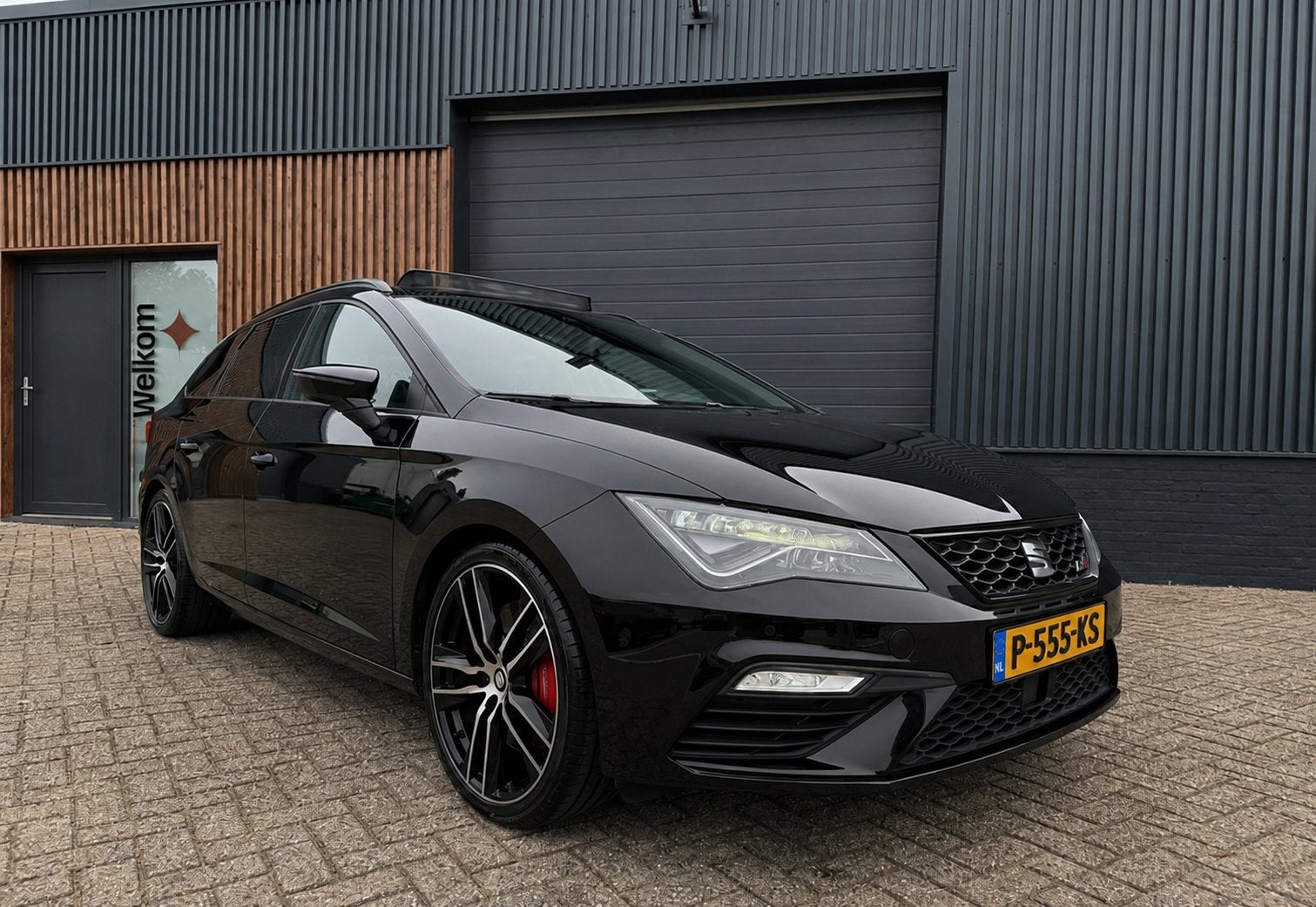 Seat Leon 2.0 TSI 300PK Dsg-6 4DRIVE 2018 Zwart, Auto's, Automaat, Navigatiesysteem, 4 cilinders, 1984 cc