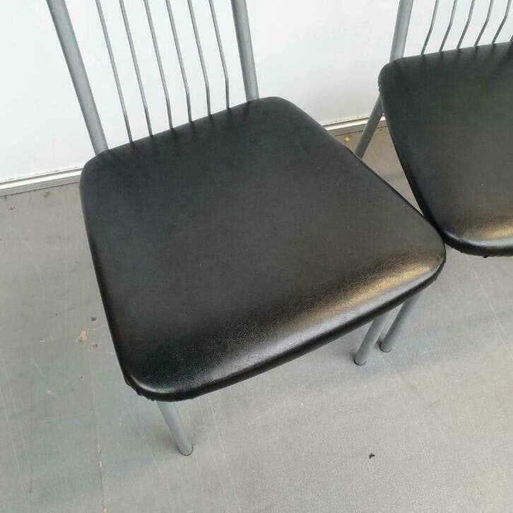 4 x Eetkamerstoelen - met nieuwe zwarte skai, Huis en Inrichting, Stoelen, Ophalen, Gebruikt, Zwart, Vier
