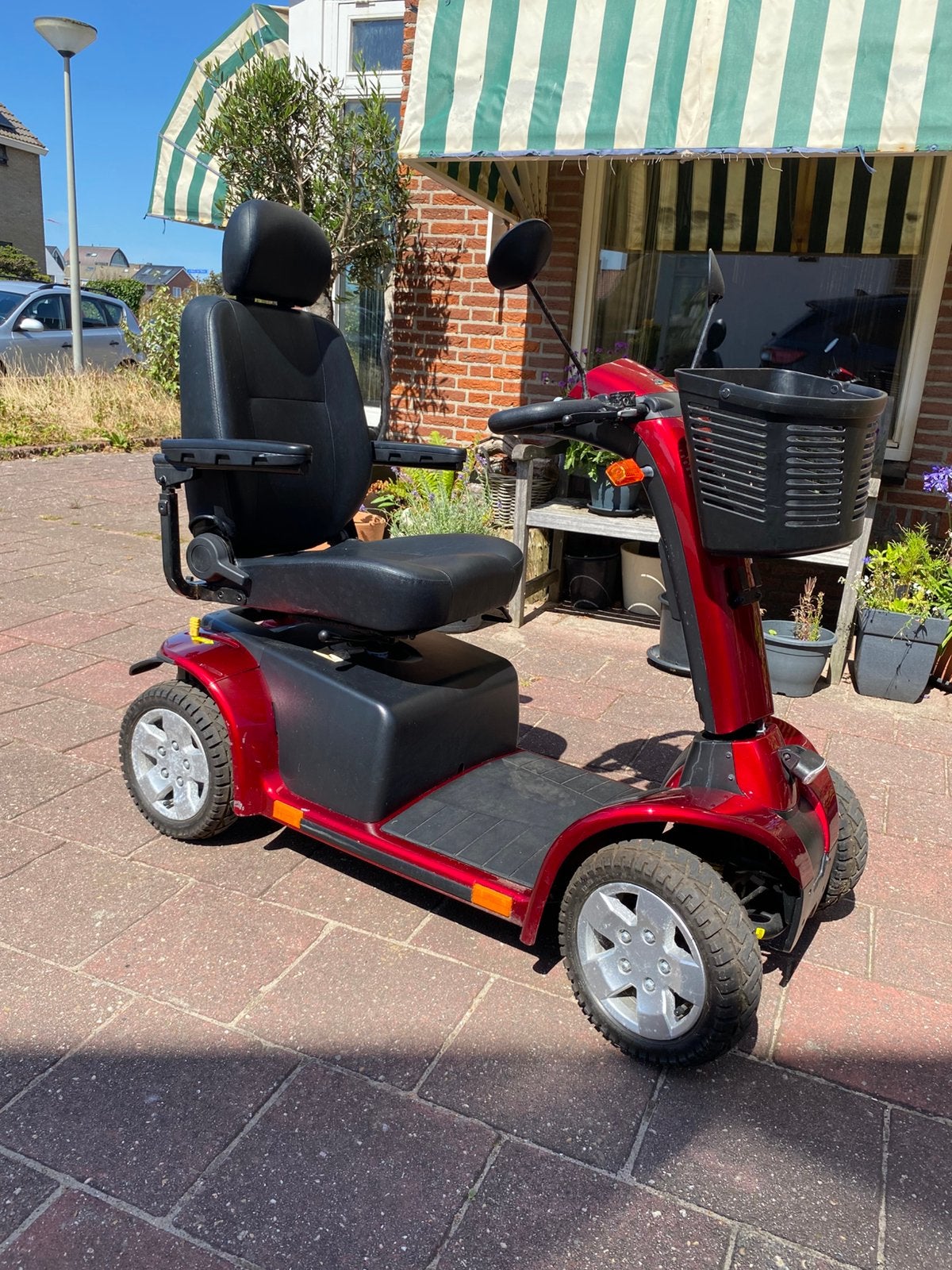 Scootmobiel.   Practicomfort.  100% in orde !, Ophalen, Gebruikt, 26 t/m 35 km, 11 t/m 15 km/u