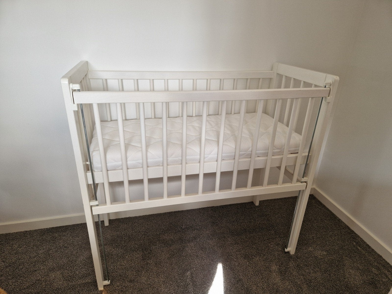 Petite Amélie co-sleeper/wieg met matras en wieltjes, Ophalen, Gebruikt, Minder dan 140 cm, Matras