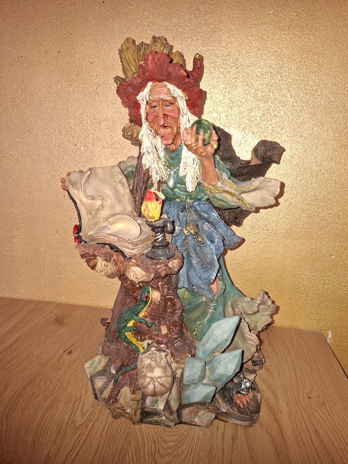 groot heksen beeld met glazenbol 50cm, Ophalen of Verzenden, Zo goed als nieuw, Fantasy