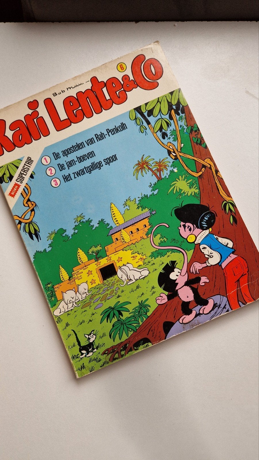 Kari Lente & Co Superstrip - Bob Mau - Album nr 6, Boeken, Stripboeken, Eén stripboek, Ophalen of Verzenden, Gelezen