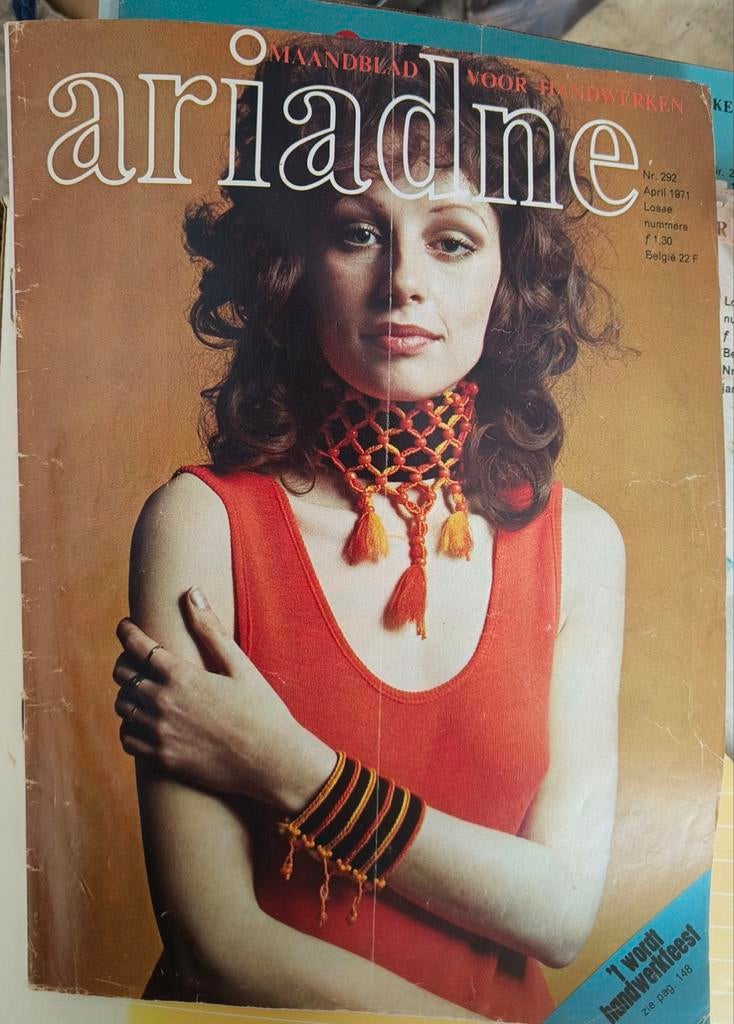 Veel verschillende tijdschriften Ariadne, Steek, Knipmode, Ophalen, 1960 tot 1980, Tijdschrift