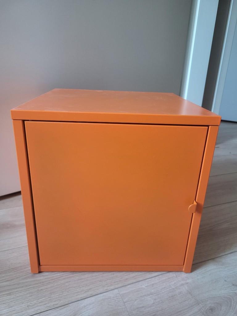 Stoere IKEA Lixhult Locker; Oranje  - 35 x 35 x 35 cm, Huis en Inrichting, Kasten | Lockerkasten, Ophalen, Zo goed als nieuw, Industrieel en Retro