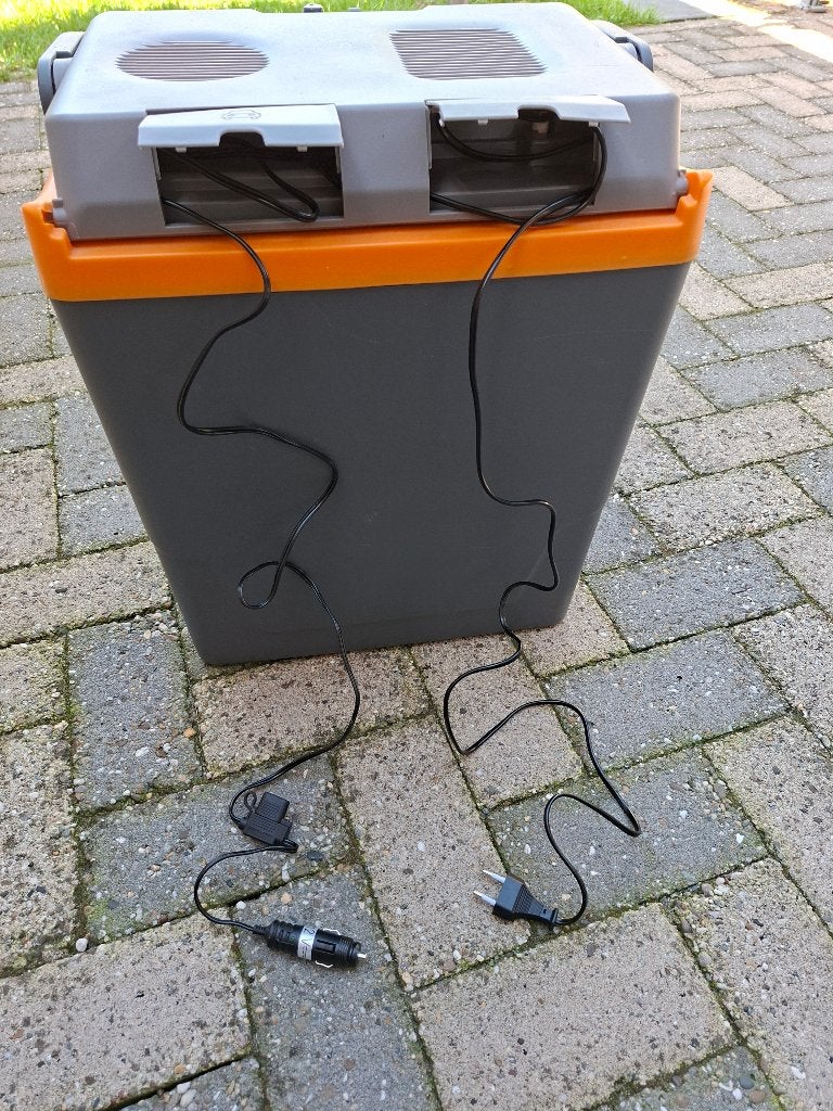 Koelbox 220/12 volt, Caravans en Kamperen, Ophalen of Verzenden, Gebruikt, Koelbox, Elektrisch