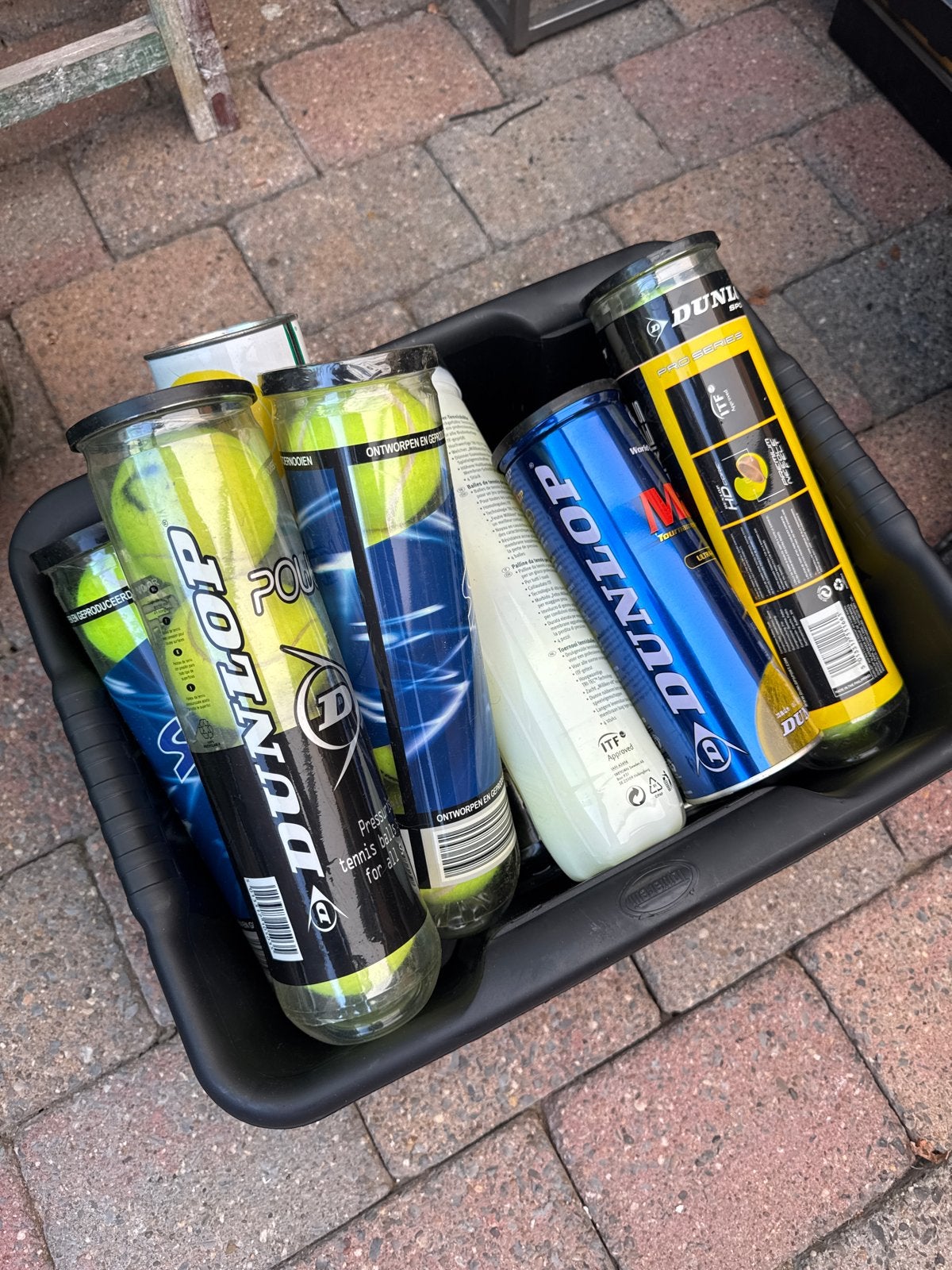 Doos vol Dunlop tennisballen, Sport en Fitness, Ophalen of Verzenden, Gebruikt, Ballen, Dunlop