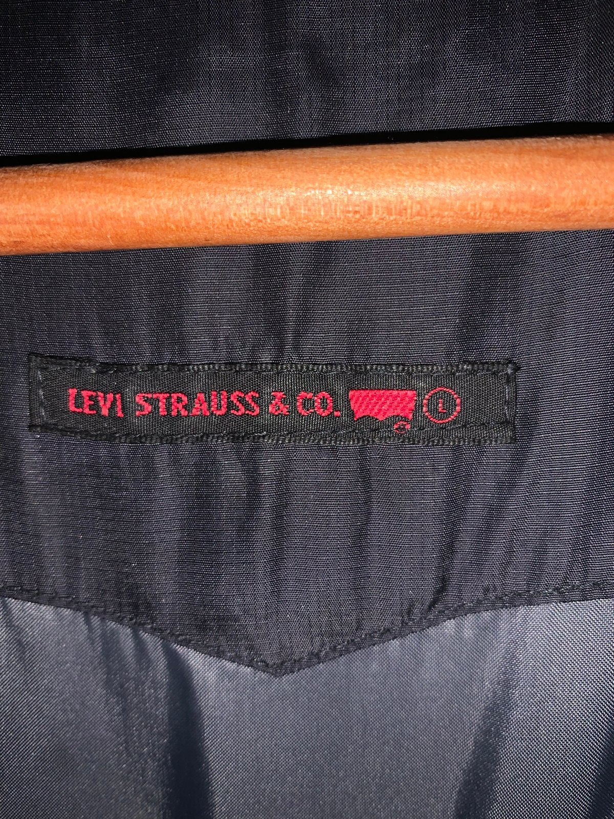 Levi's winter donsjas maat L als nieuw, Ophalen of Verzenden, Zo goed als nieuw, Maat 38/40 (M), Zwart