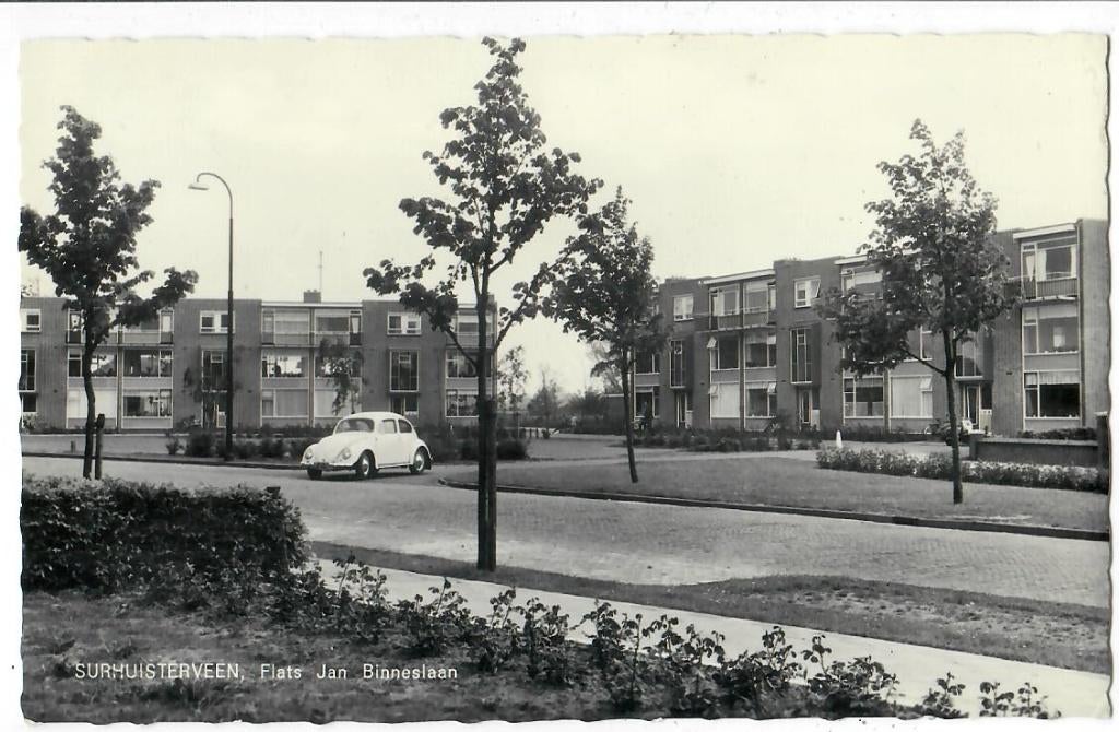 Surhuisterveen - Flats Jan Binneslaan, Verzamelen, Ansichtkaarten | Nederland, Verzenden, 1960 tot 1980, Gelopen, Friesland