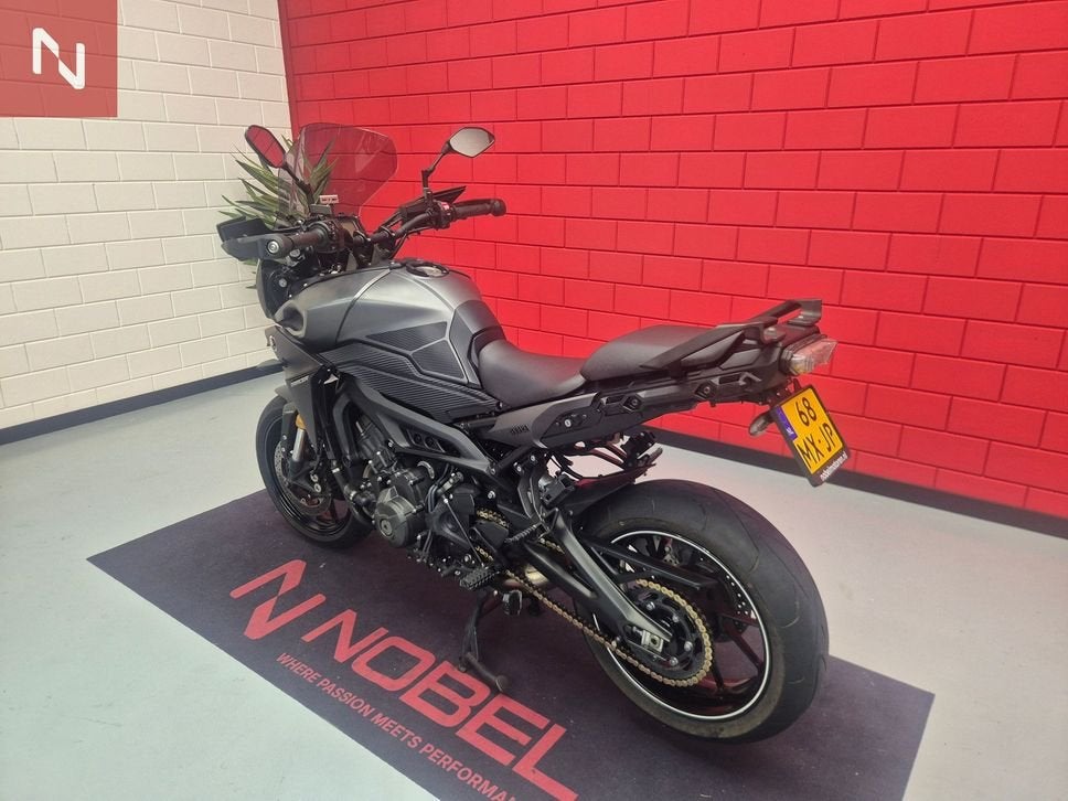 YAMAHA MT 09 Tracer 900 Akrapovic VOL, Motoren, Motorrijbewijs A, Bedrijf, Meer dan 35 kW, YAMAHA