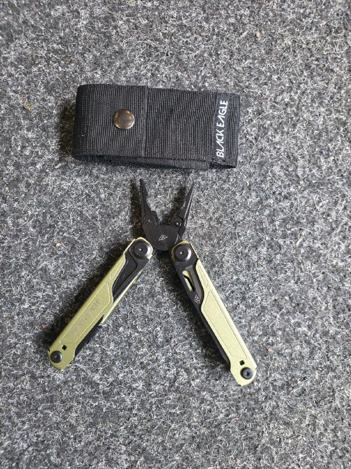 Black Eagle multitool diverse modellen en kleuren, Caravans en Kamperen, Kampeergereedschap, Nieuw, Ophalen