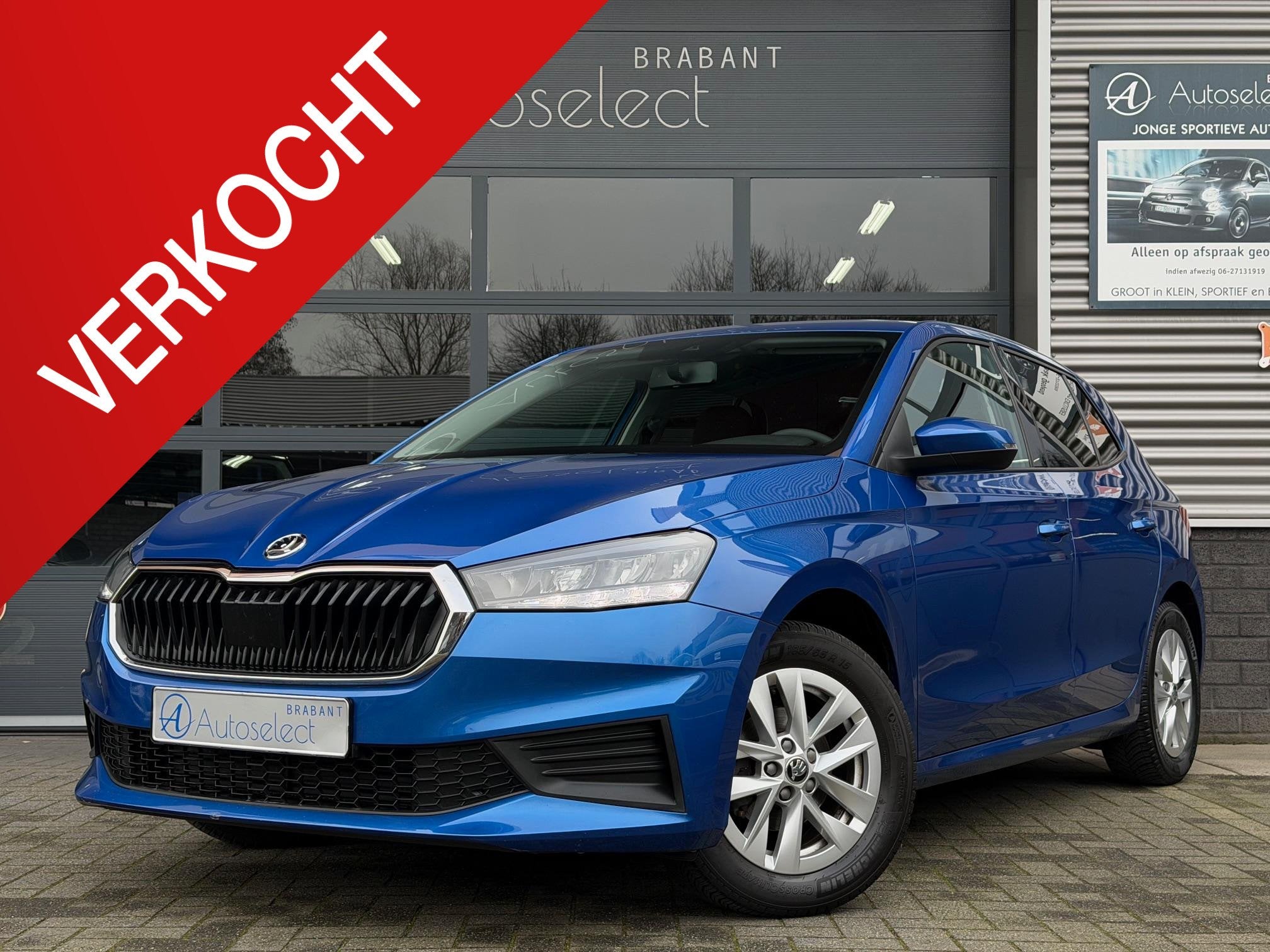 Skoda Fabia 1.0 MPI Ambition LED CarPlay PDC, Auto's, Stof, Gebruikt, LED verlichting, Blauw