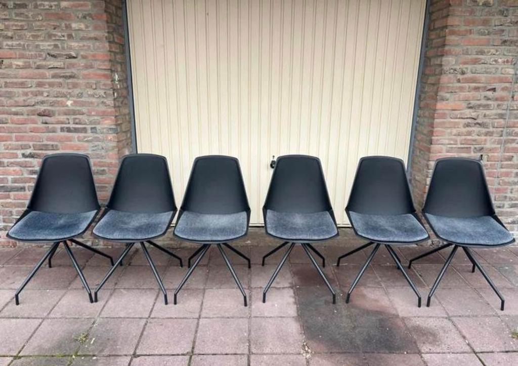 Zes Xooon eetkamerstoelen, grijs met zwarte poten, Ophalen, Gebruikt, Vijf, Zes of meer stoelen