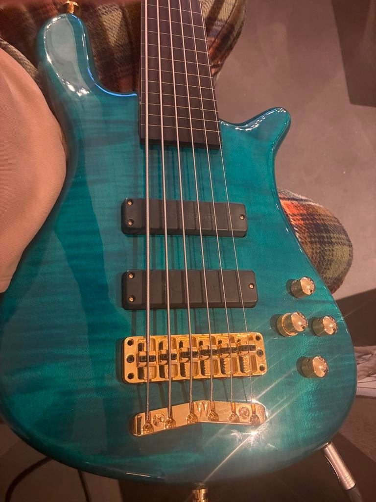 Streamer LX 6 Fretless Duitsland, Muziek en Instrumenten, Snaarinstrumenten | Gitaren | Bas, Zo goed als nieuw, Elektrisch, 6-snarig