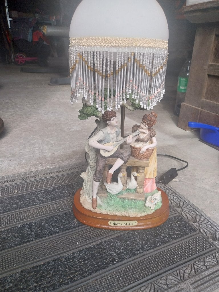 Lamp met porseleinen beeld, Ophalen of Verzenden