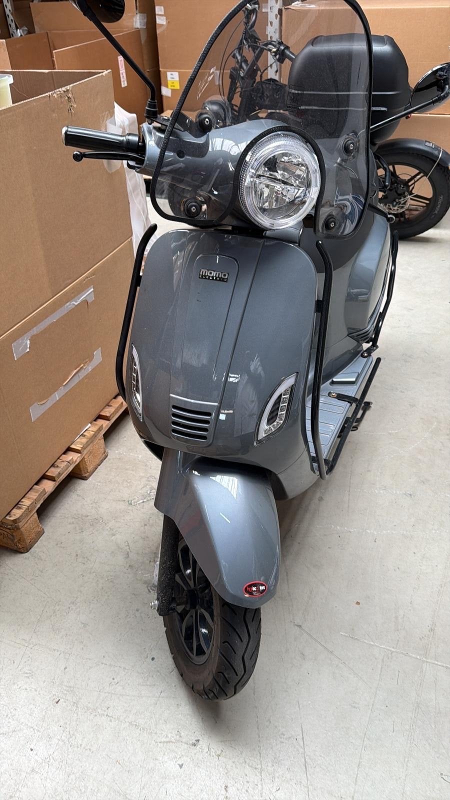 Moriuo Electric Momo Scooter - Zo goed als nieuw, Ophalen, Zo goed als nieuw, Elektrisch, Overige merken
