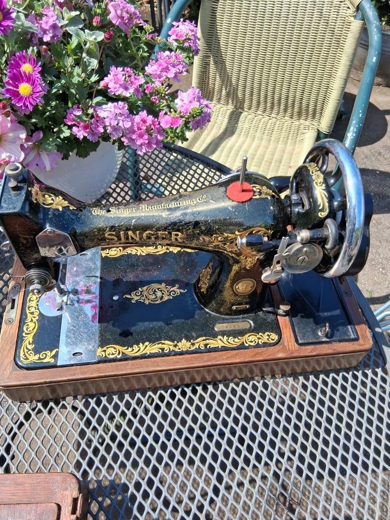 Antieke naaimachines, Antiek en Kunst, Ophalen