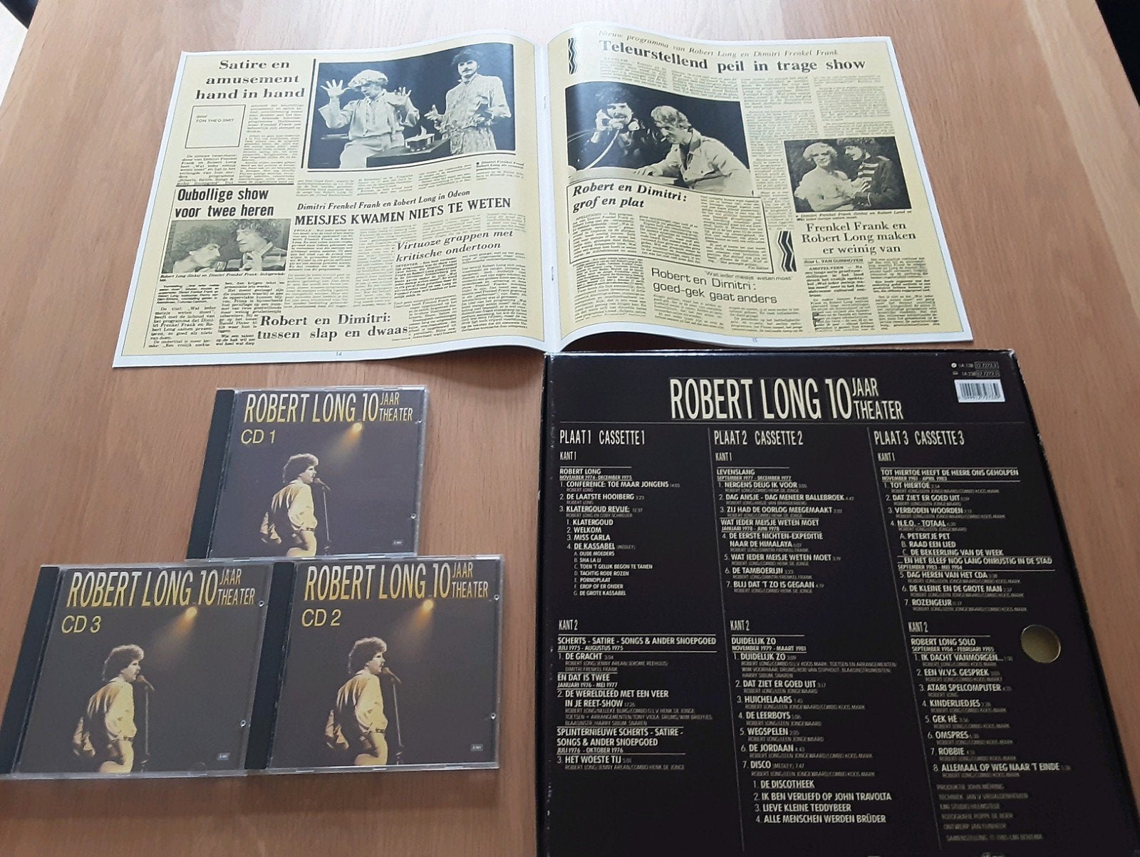 Robert long 10 jaar theater 3 cd's en 3 lp box incl boekwerk, Ophalen of Verzenden, Zo goed als nieuw, Overige formaten, Levenslied of Smartlap