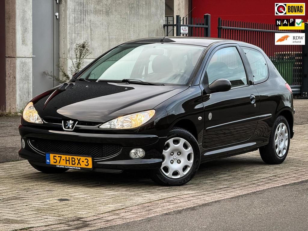 Peugeot 206 1.4 | APK 12-2026 | Airco | Cruise Control | Tre, Voorwielaandrijving, Metallic lak, Stof, 4 cilinders