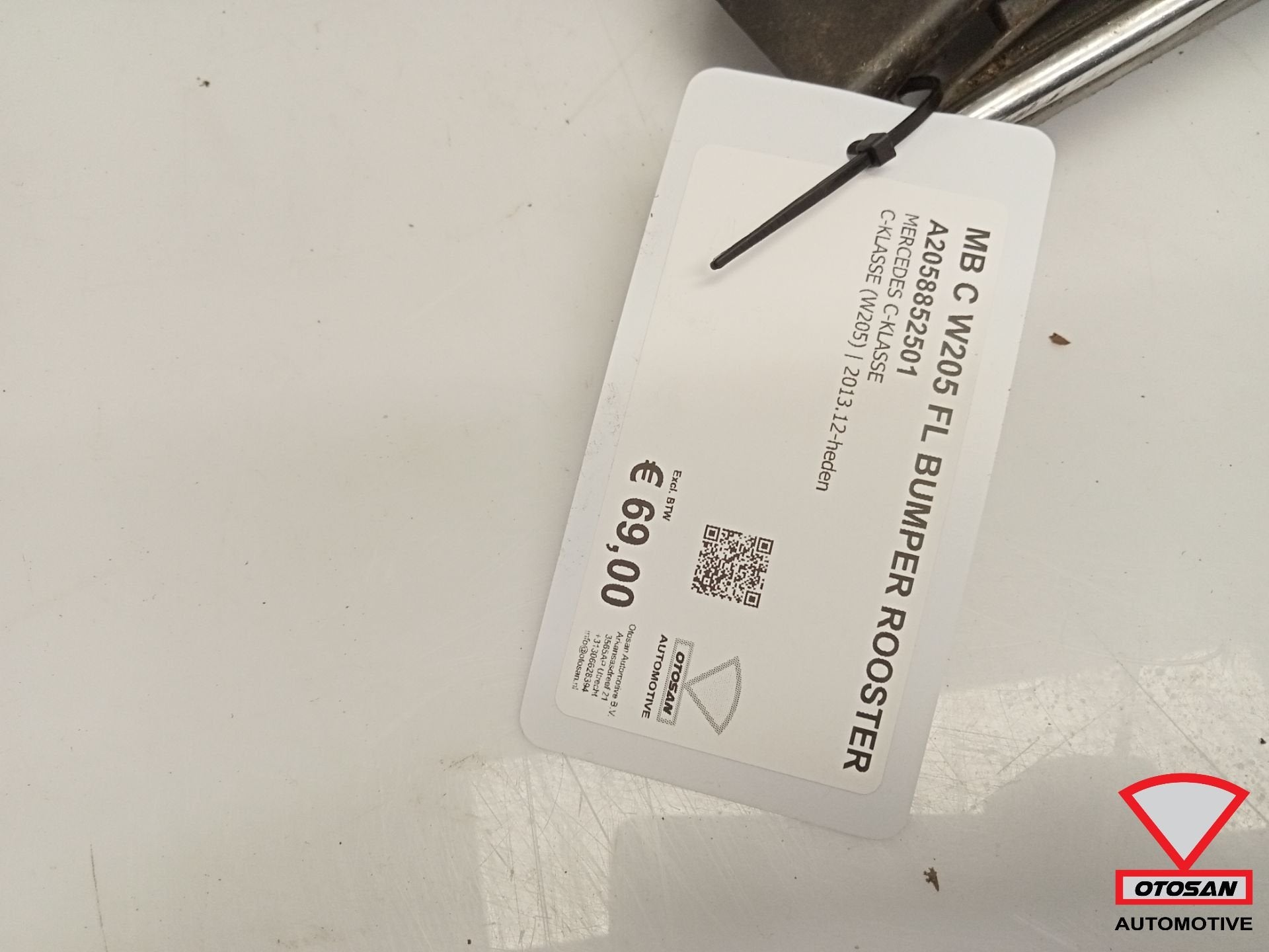 Mercedes C W205 Facelift Bumper Rooster Midden a2058852501, Gebruikt, Mercedes-Benz AG, Mercedes-Benz, Ophalen of Verzenden