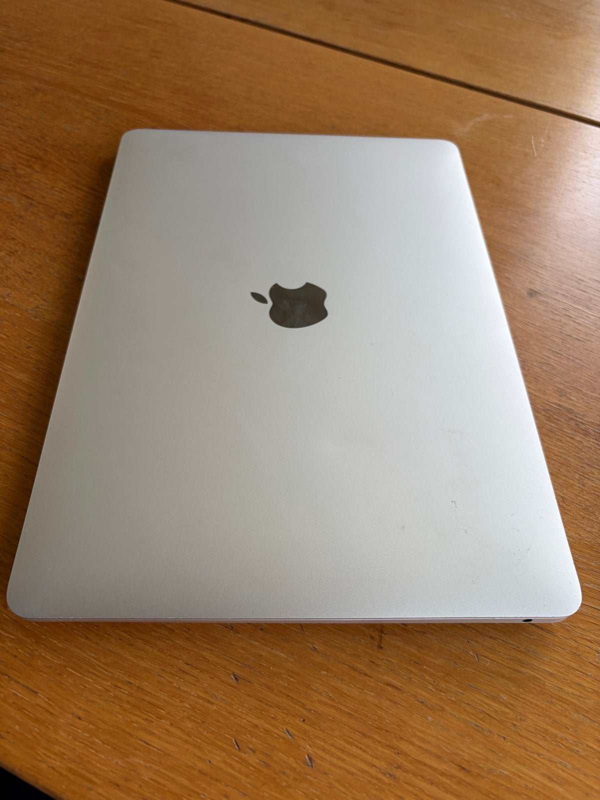 Foto 4 van MacBook Air 13 inch (M1) - Goede staat