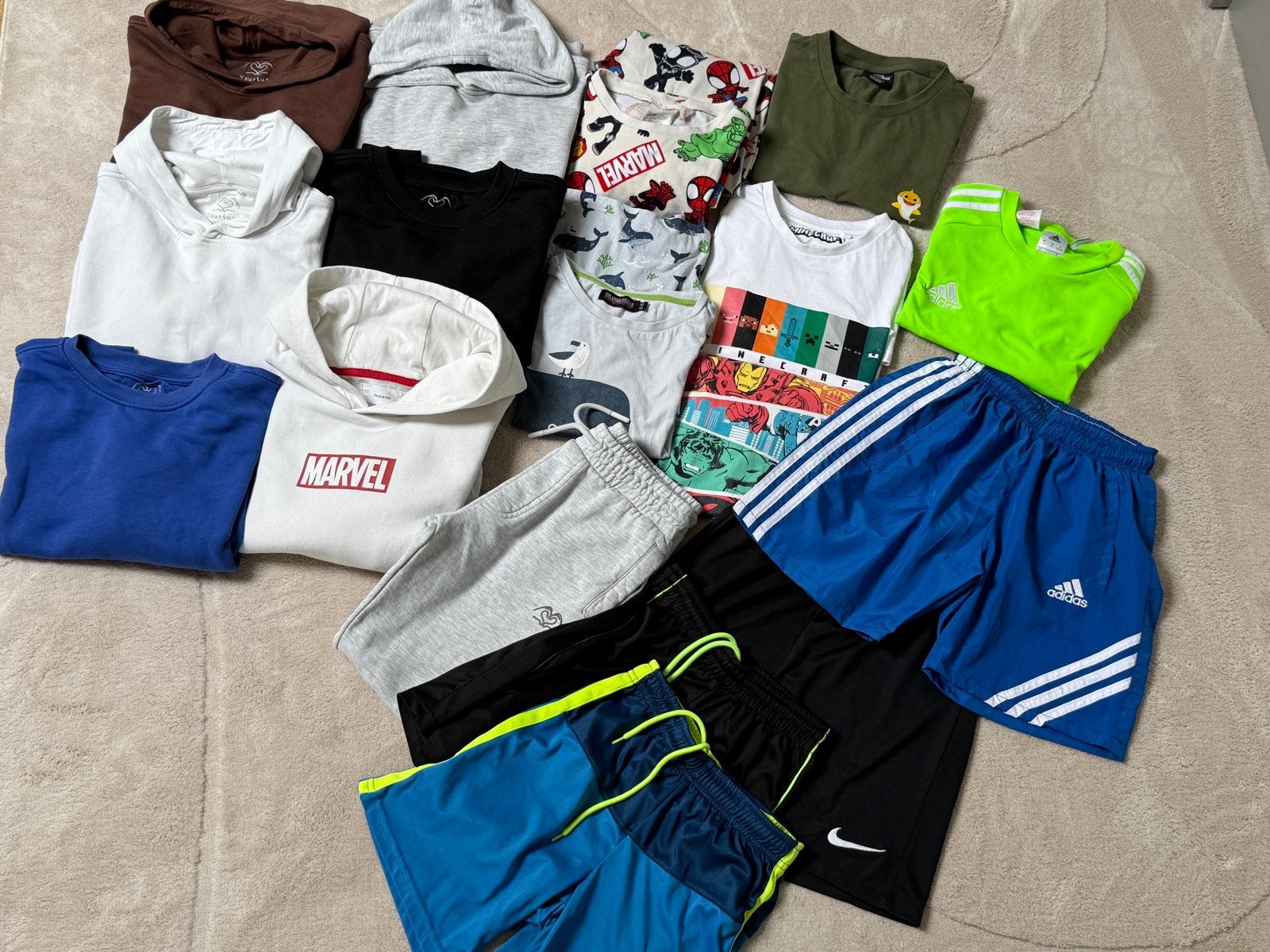 Jongens kledingpakket maat 140 - H&M, Marvel,Minecraft, Ophalen of Verzenden, Gebruikt, Maat 140