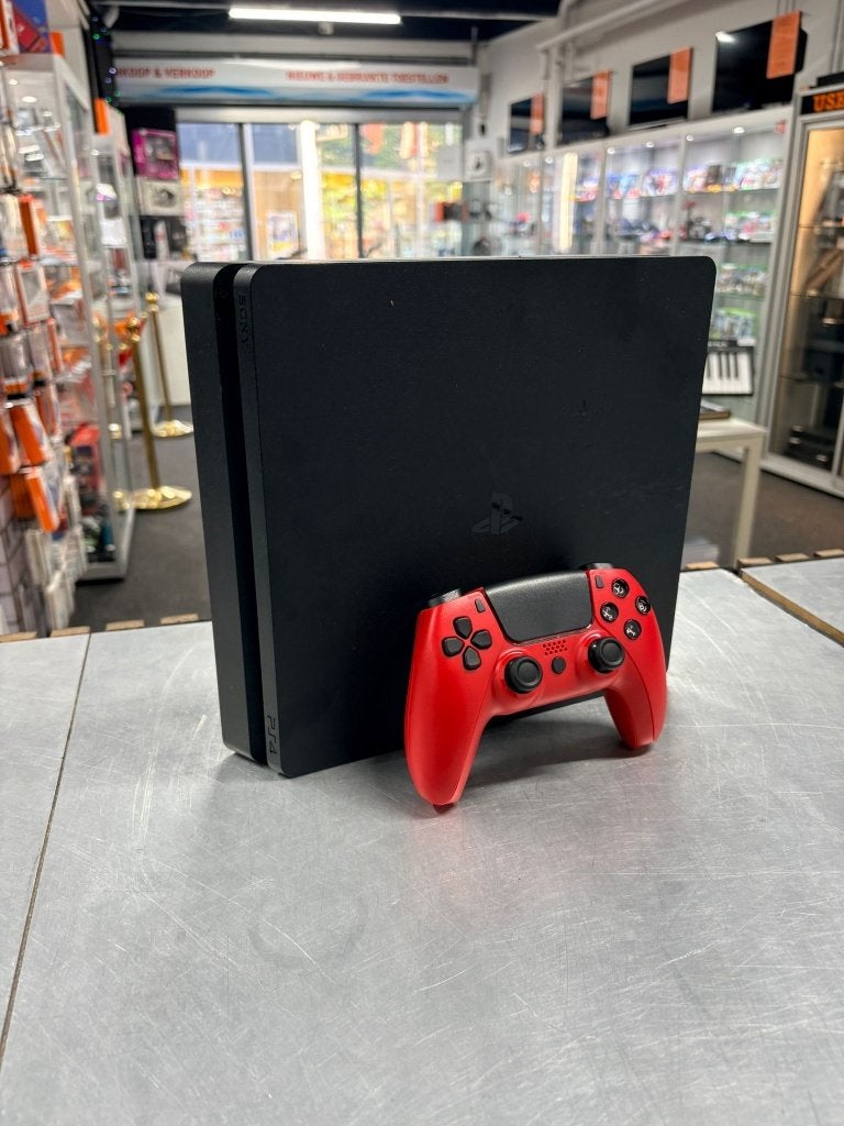 PlayStation 4 Slim 1TB met Rode Controller | Nette Staat |, ., Racen en Vliegen, Ophalen of Verzenden, Zo goed als nieuw