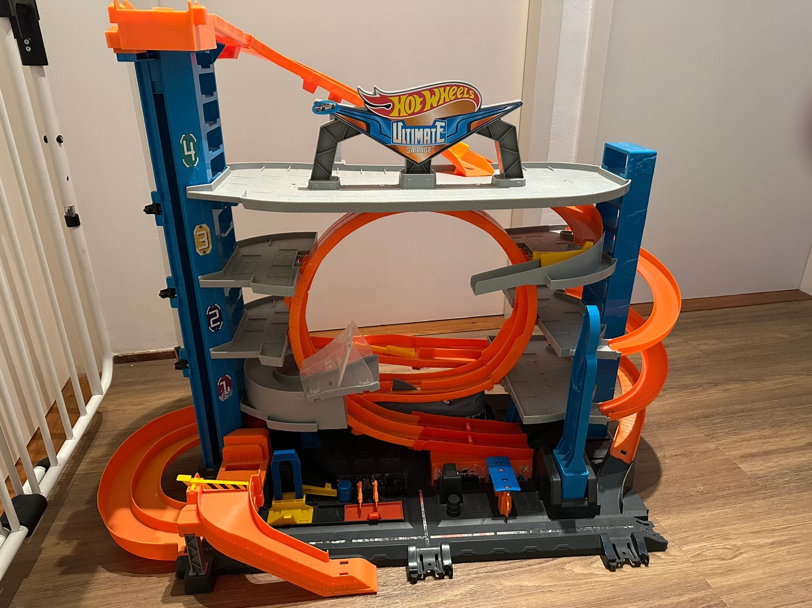 Hot Wheels ultimate garage, Kinderen en Baby's, Ophalen, Racebaan, Zo goed als nieuw, Hot Wheels