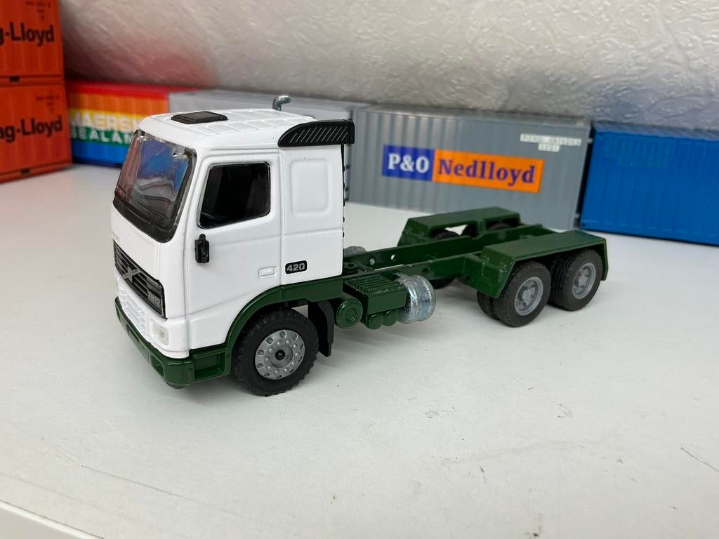 Volvo FH 12 420 chassis, Hobby en Vrije tijd, Modelauto's | 1:50, Ophalen of Verzenden, Gebruikt, Bus of Vrachtwagen, Wsi