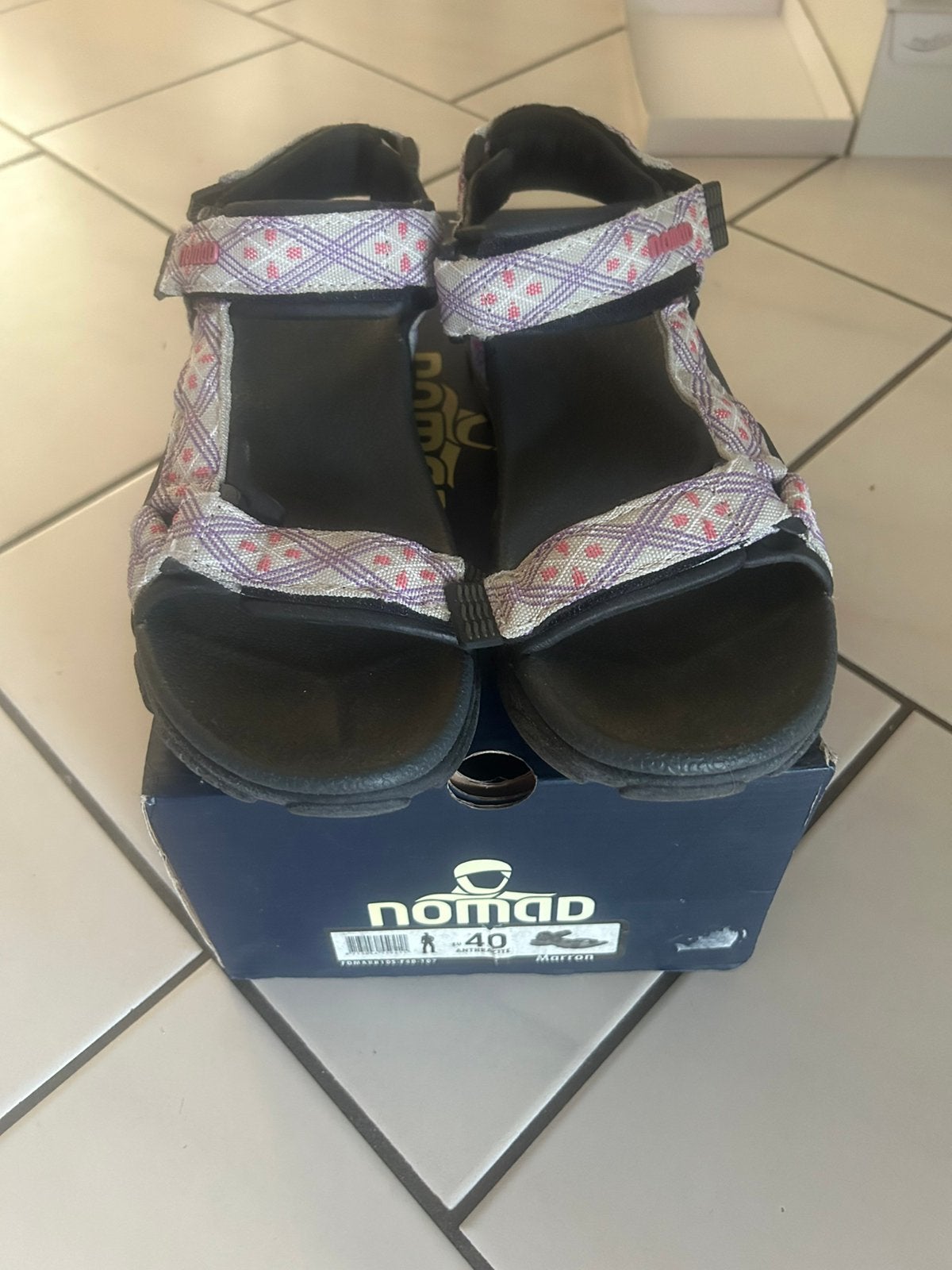 Nomad sandalen maat 40 ZGAN, Kleding | Dames, Schoenen, Ophalen, Zo goed als nieuw, Sandalen of Muiltjes