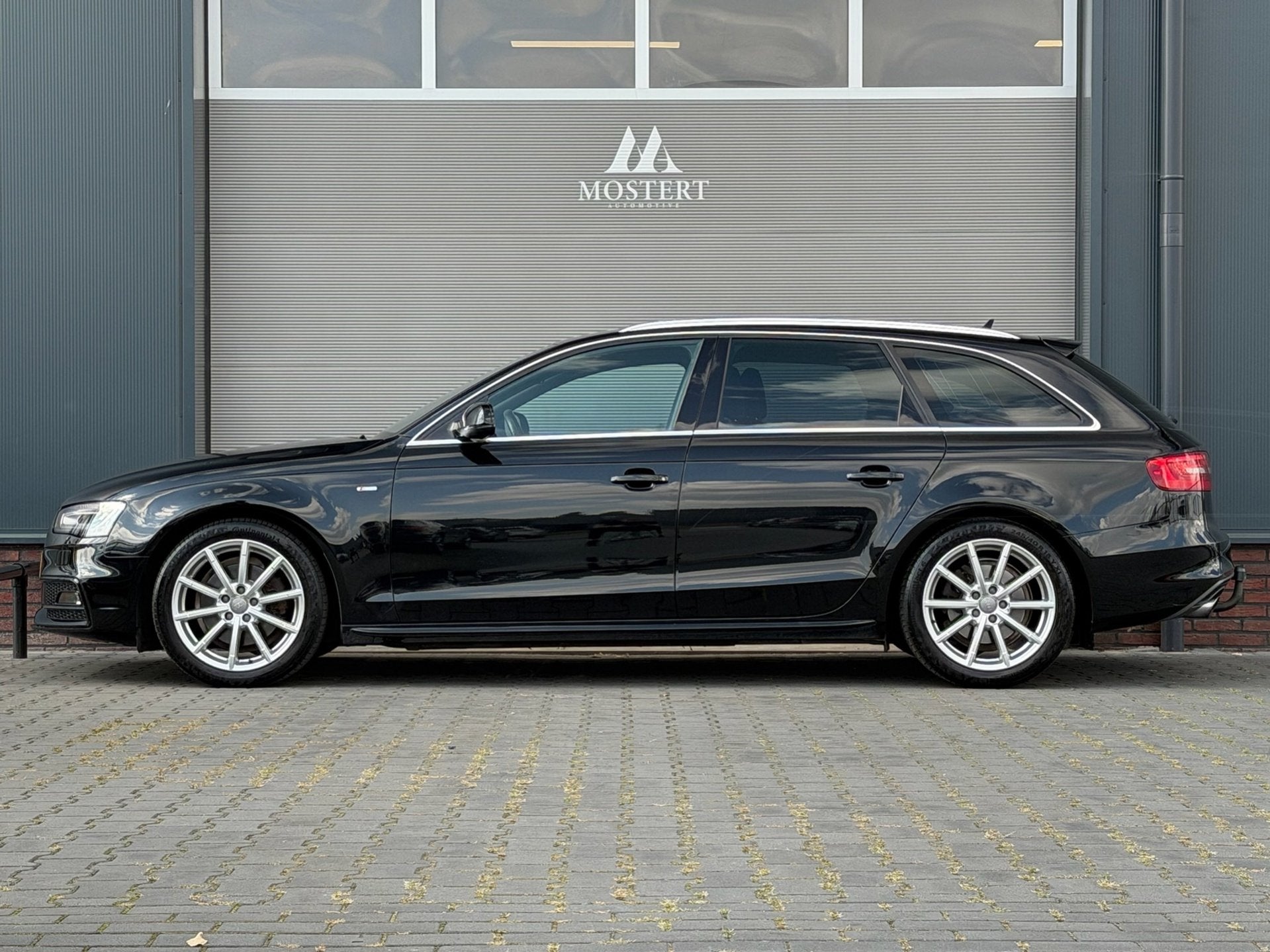 Audi A4 Avant 1.8 TFSI/170pk S Edition|2015|2x S-line|NAP|Tr, Auto's, Gebruikt, 4 cilinders, 1505 kg, Zwart