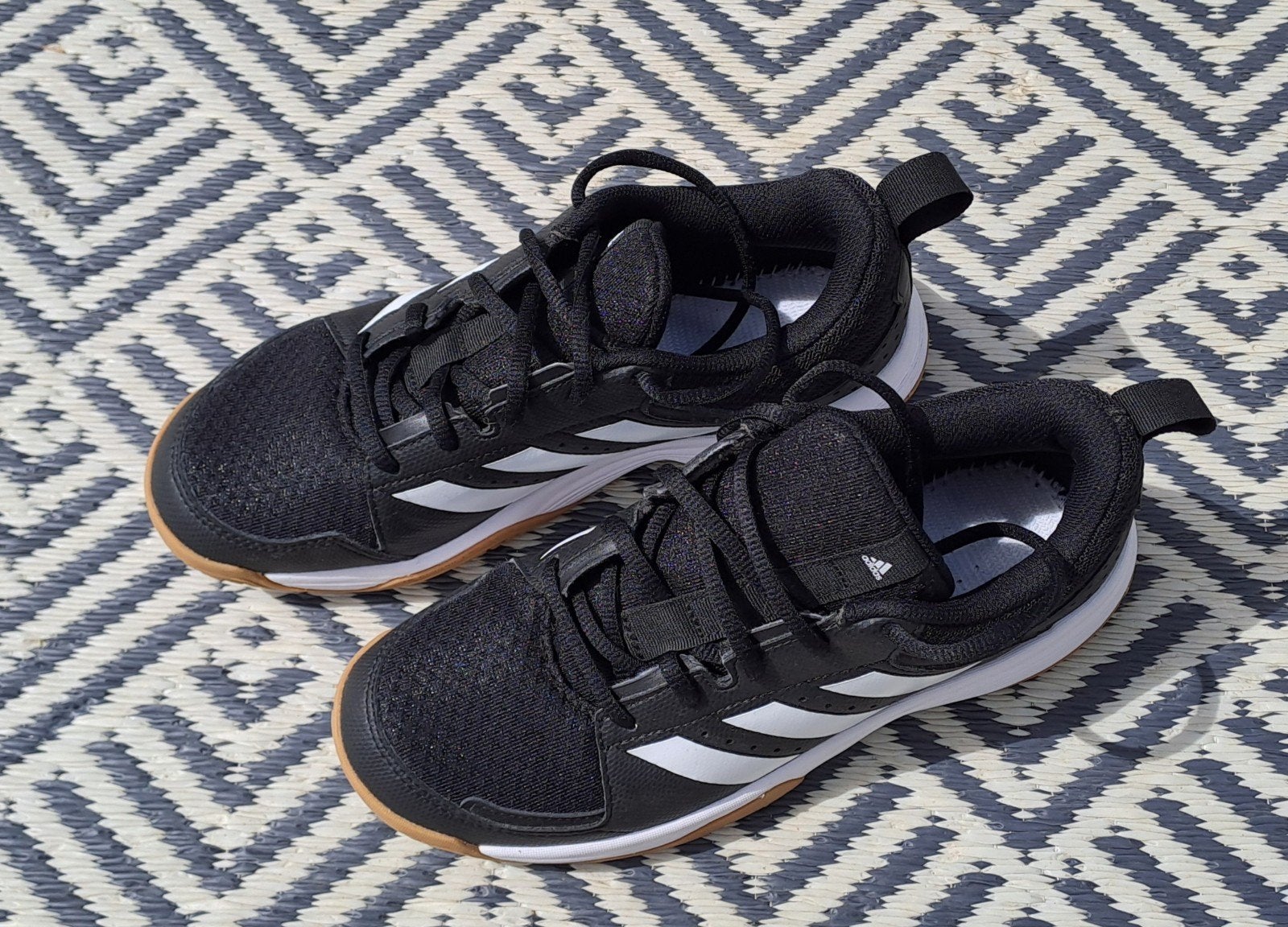 Adidas Ligra 7 Indoor mt 37, Ophalen, Zo goed als nieuw, Schoenen