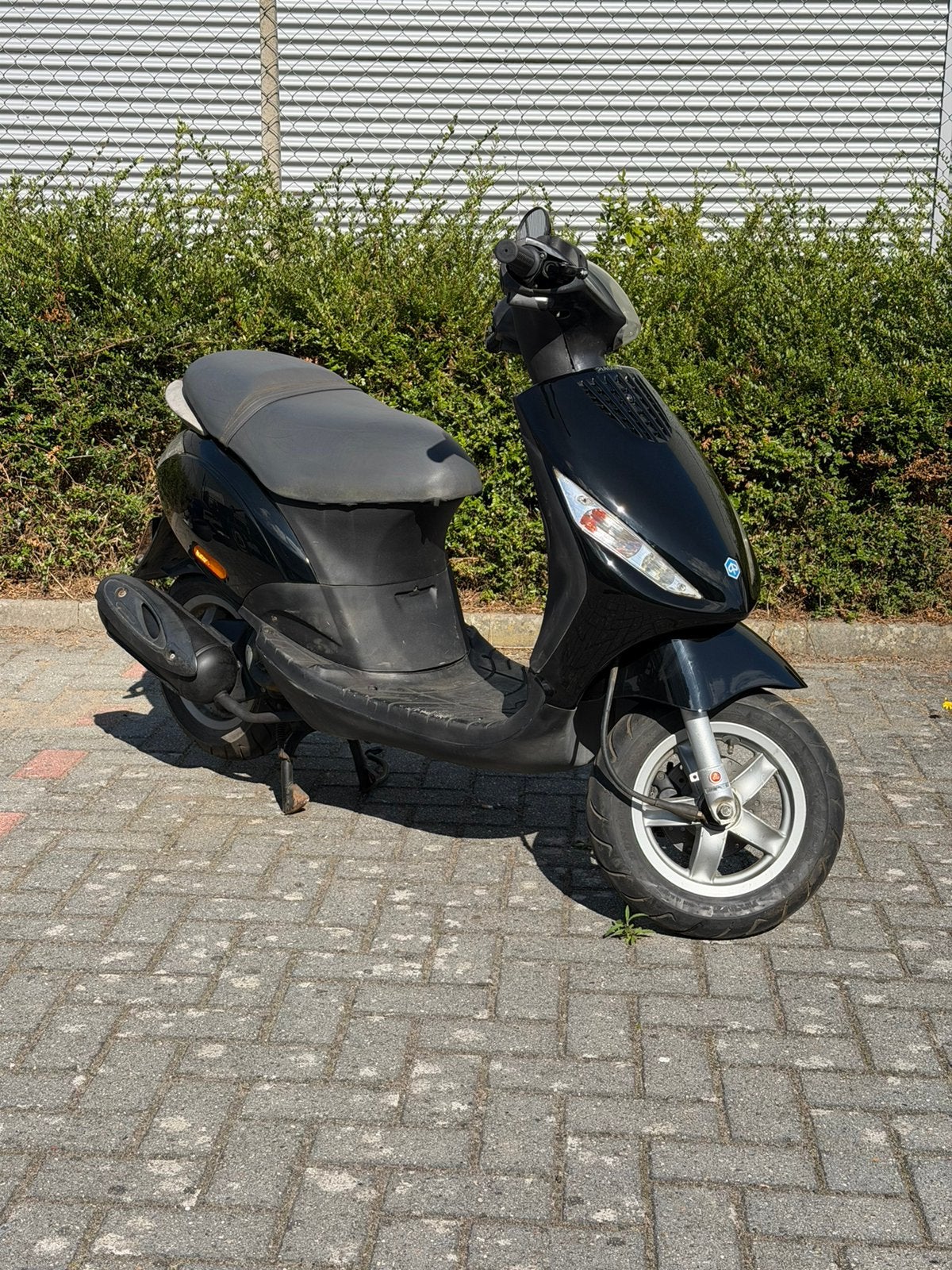 Piaggio zip 4t 2v (Brom), Fietsen en Brommers, Scooters | Piaggio, Ophalen, Maximaal 45 km/u, Zip, Zo goed als nieuw