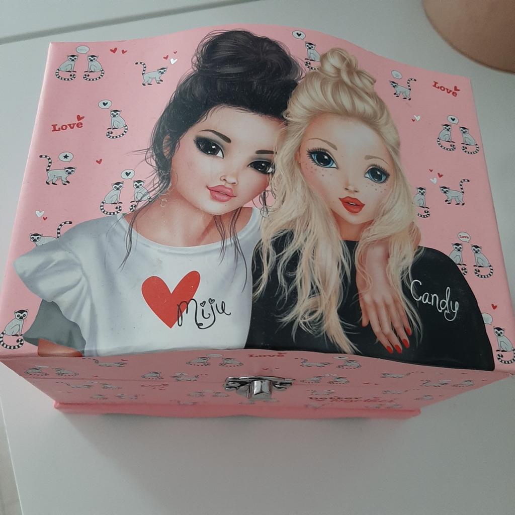 Roze sieradendoosje met spiegel en TopModel print, Gebruikt, Met slot, Ophalen of Verzenden, Roze