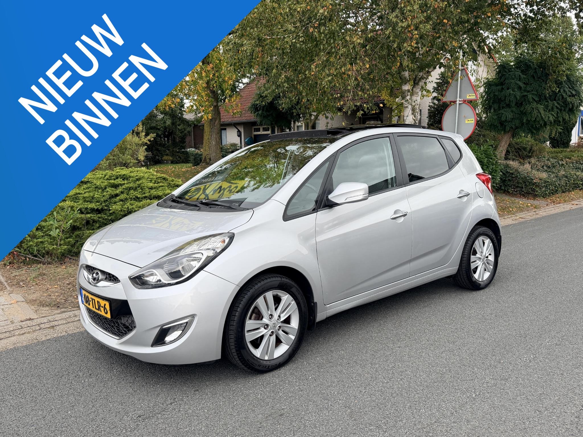 Hyundai ix20 1.6i i-Catcher 125PK Automaat•Pano•Leder, Auto's, Euro 5, 1591 cc, 4 cilinders, IX20