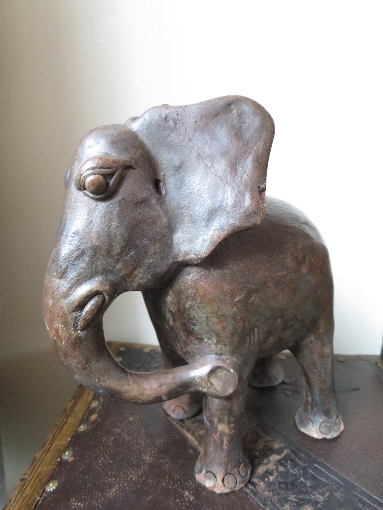 mooi handgemaakt olifant beeld uit terracotta 30/23 cm, Ophalen of Verzenden