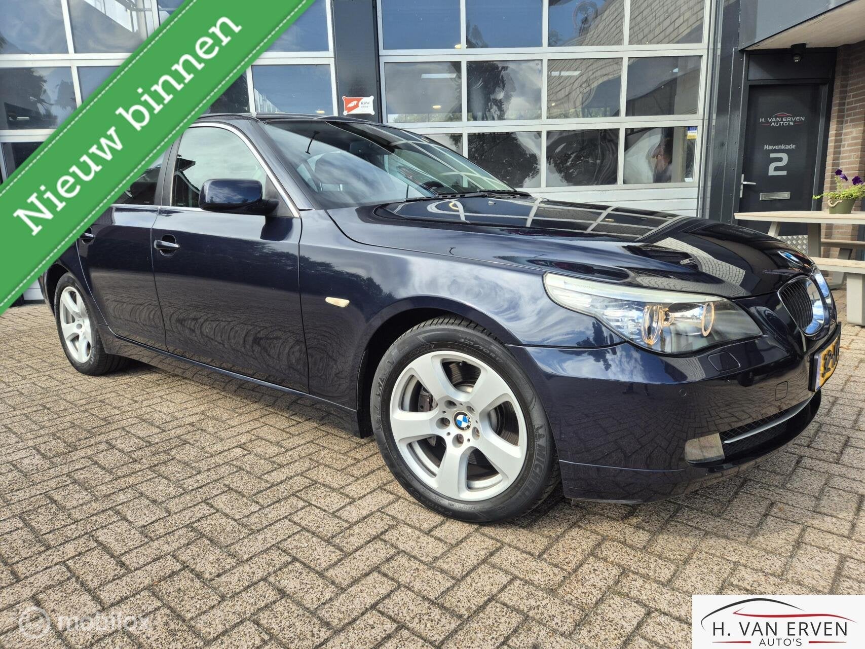 BMW 5-serie 530i Executive ELEKTRISCHE TREKHAAK PDC NAP!, Auto's, 2000 kg, Blauw, 2996 cc, Origineel Nederlands