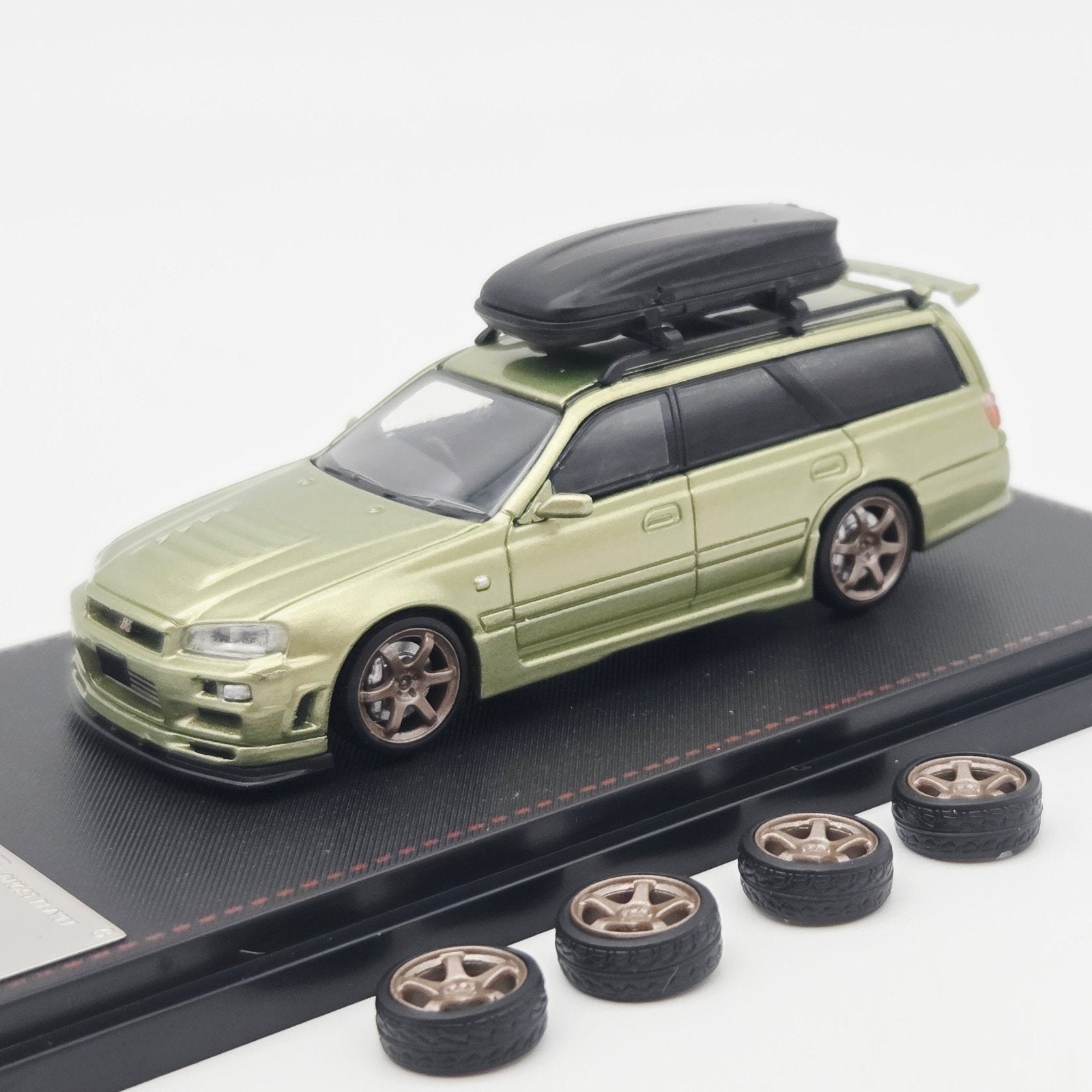 Street Weapon – Nissan R34 Wagon, green