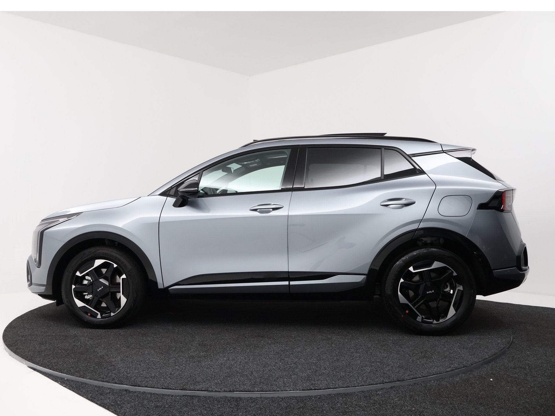 Kia Sportage 1.6 T-GDi Hybrid GT-Line (bj 2026, automaat), 12 maanden, Zwart, 4 cilinders, SUV of Terreinwagen