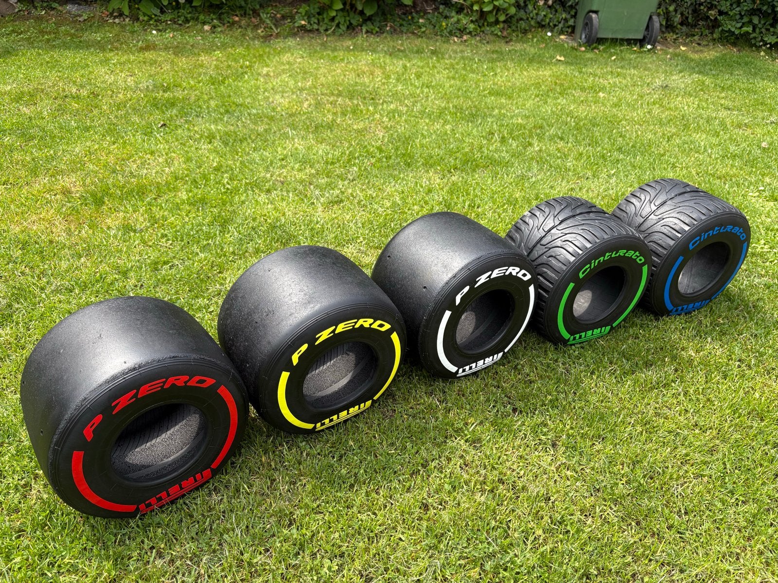 ‼️Prachtige Pirelli F1 banden - set van 5‼️, Ophalen of Verzenden, Zo goed als nieuw, Formule 1