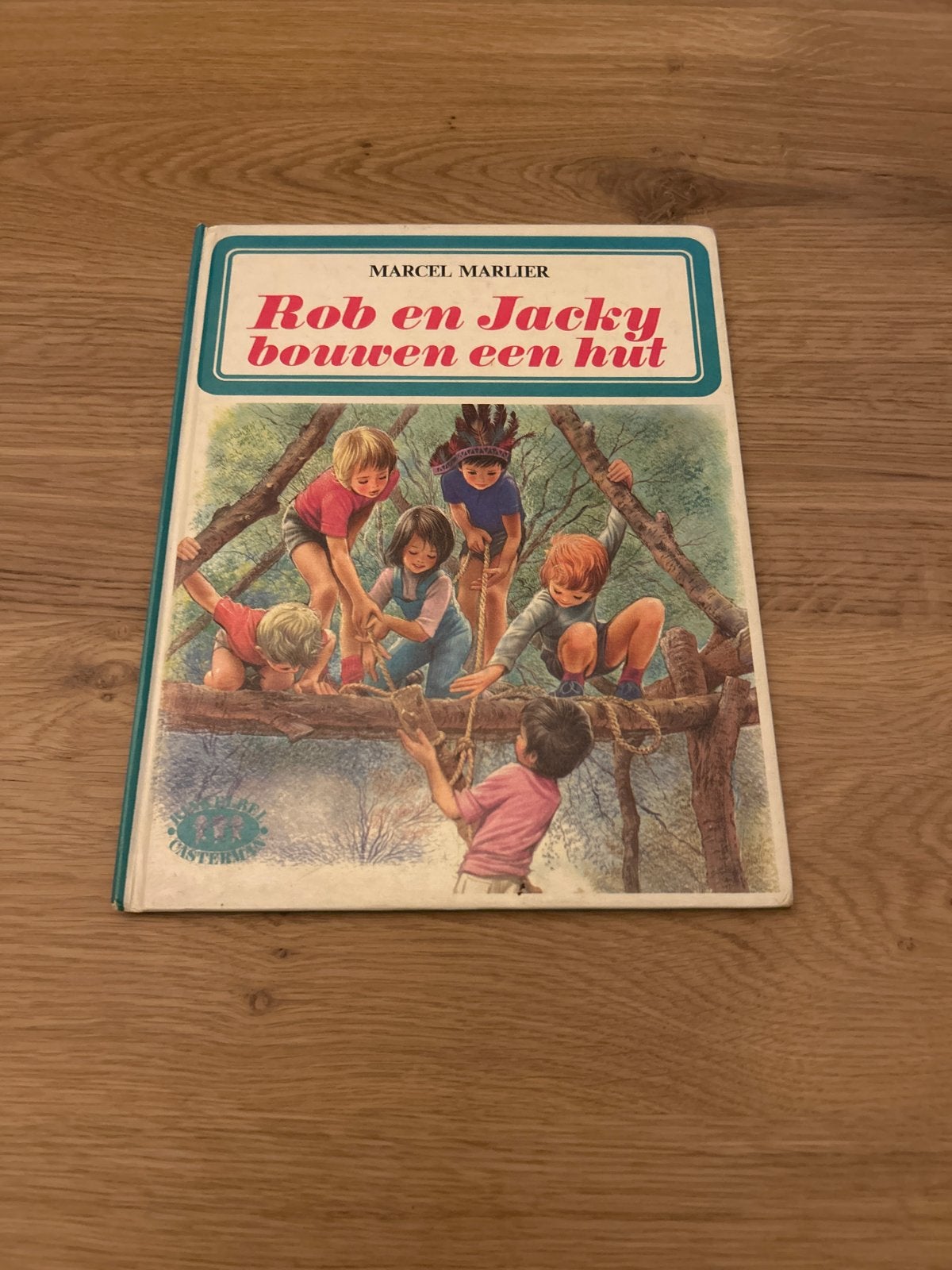 Rob en Jacky bouwen een hut - Marcel Marlier, Ophalen of Verzenden, Gelezen, Fictie algemeen