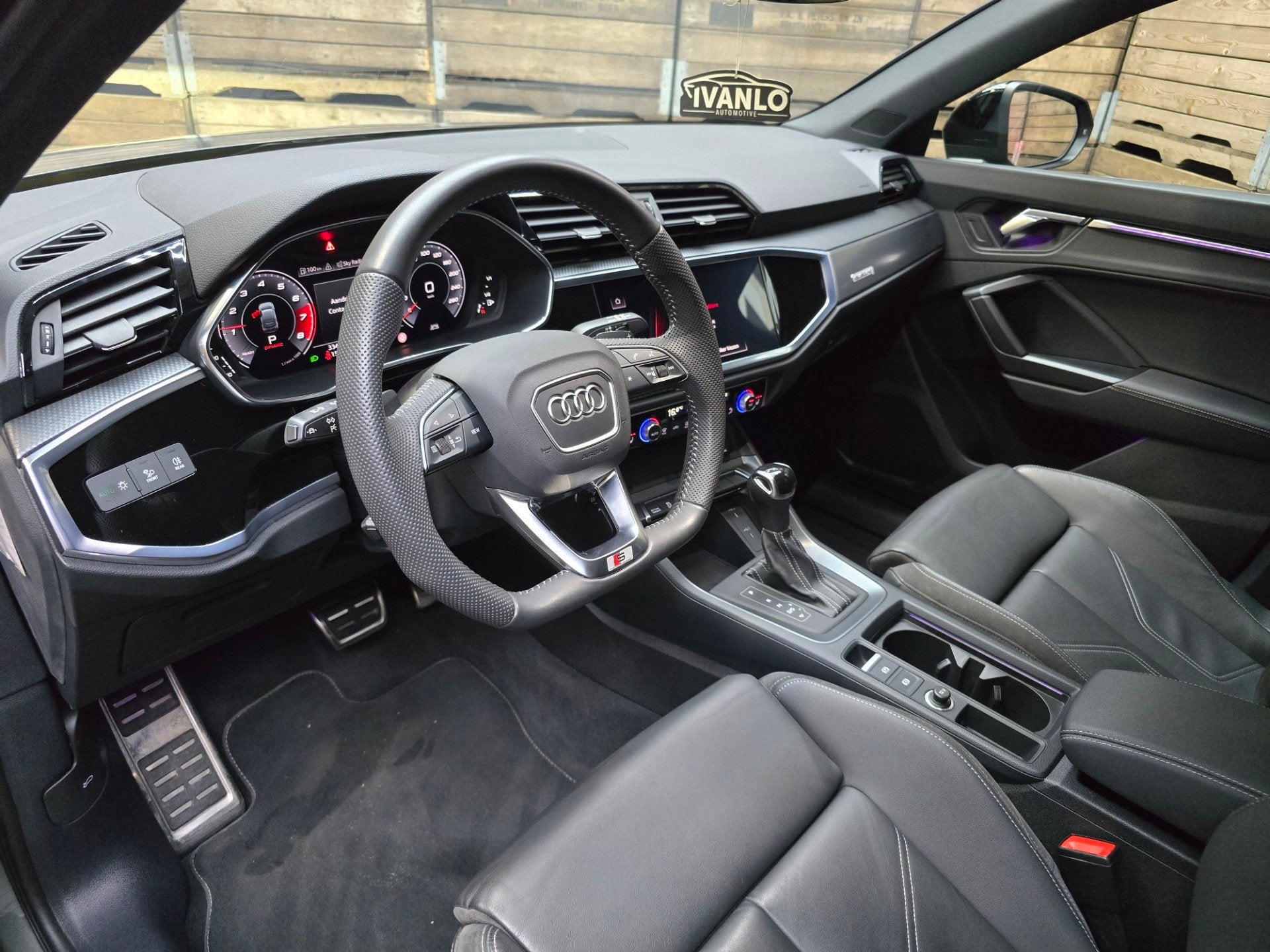 Audi Q3 SPORTBACK 35 TFSI S Edition 3X S-Line Black Leder Na, Auto's, Dealer onderhouden, 15 km/l, 4 cilinders, 150 pk