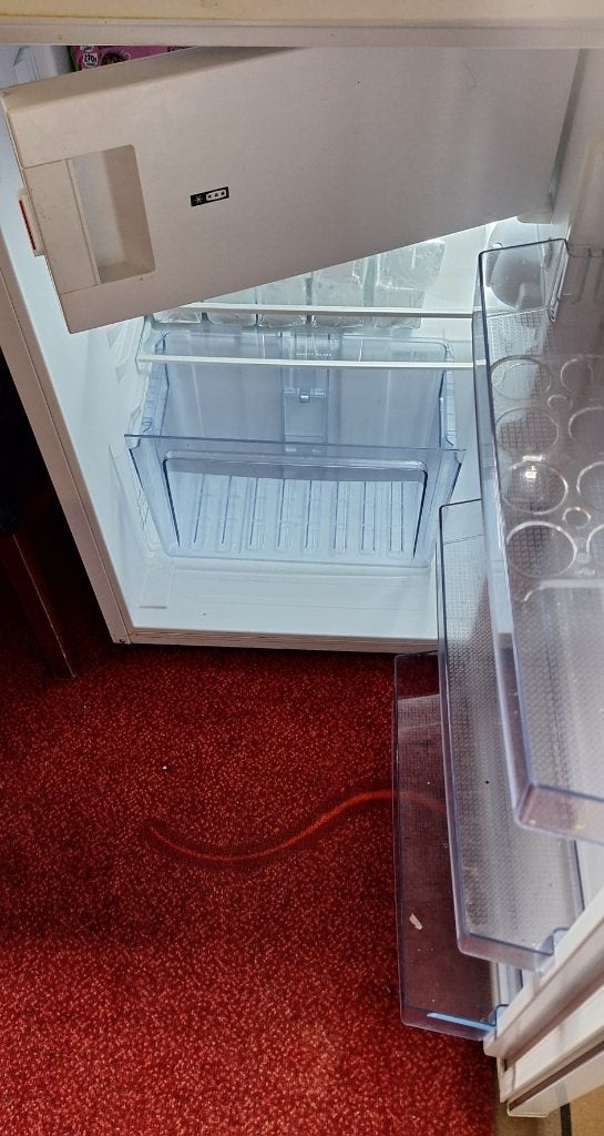 Indesit tafelmodel koelkast met vriesvak, Witgoed en Apparatuur, Koelkasten en IJskasten, Gebruikt, 100 tot 150 liter, Met vriesvak