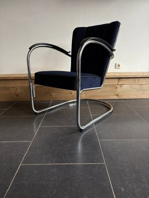 Gispen 412 fauteuil, chroom, nieuwe koningsblauwe ribstof, Design, 75 tot 100 cm, Zo goed als nieuw, Stof