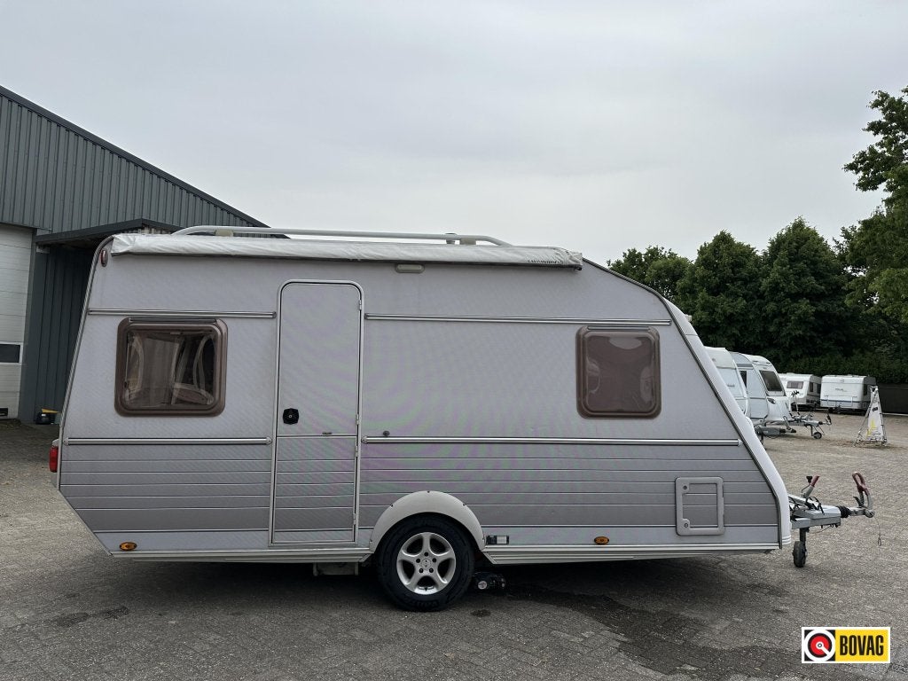 Kip Celebration 44 TDB MOVER + VAST BED, Caravans en Kamperen, Caravans, Standaardzit, Overige typen, Kip, Bedrijf